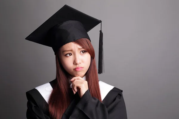 Estudiante graduado pensando — Foto de Stock