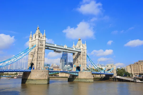 Tower Bridge i London — Stockfoto