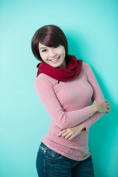 Joven mujer sonriendo — Foto de Stock