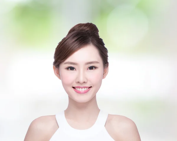 Asiatico donna sorridente — Foto Stock