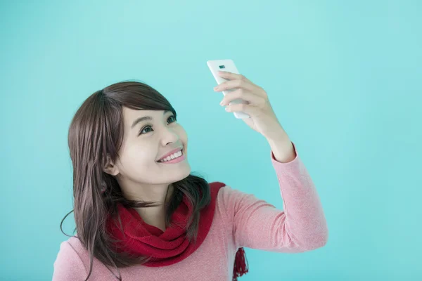 Mujer tomando auto foto — Foto de Stock