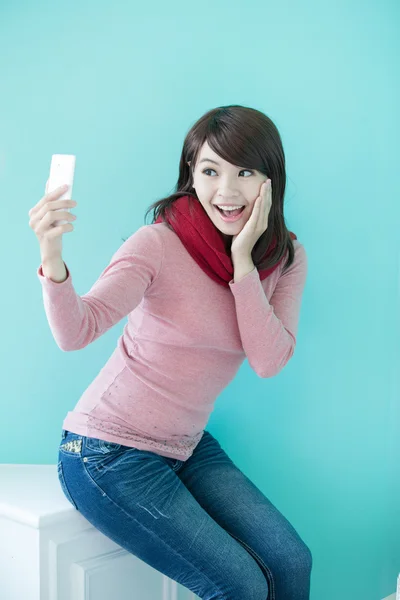 Woman taking self photo — Stock Photo, Image