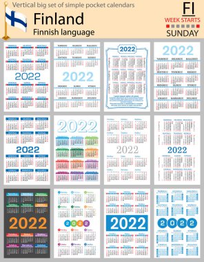 2022 için Fince büyük cep takvimi seti (iki bin yirmi iki). Hafta pazar günü başlıyor. Yeni yıl. Basit renk tasarımı. Vektör