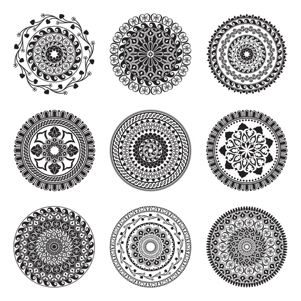 圆的抽象民族饰品曼荼罗 — 图库矢量图片