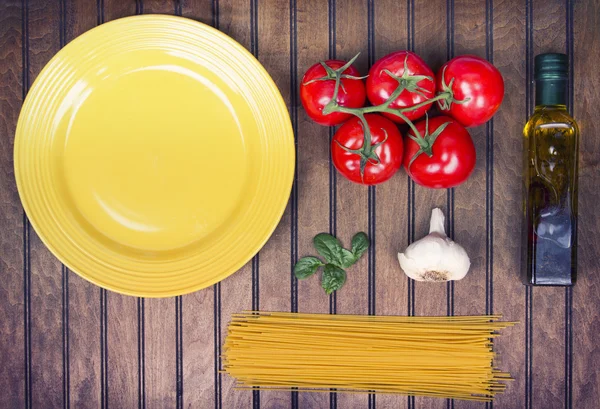 Een collectie van ingrediënten voor spaghetti — Stockfoto