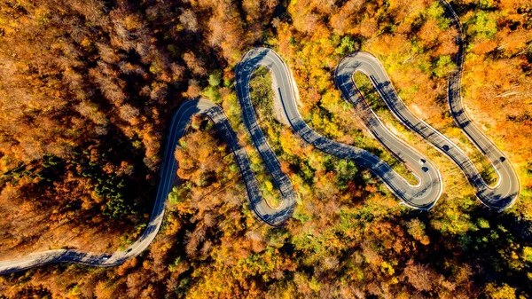 Paisagem Aérea Paisagem Colorida Com Tráfego Estrada Rural Árvores Outono — Fotografia de Stock