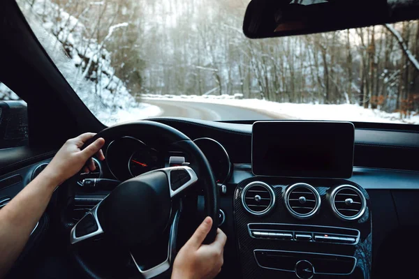 View Road Drivers View Man Driving Snowy Mountain Road — Stockfoto