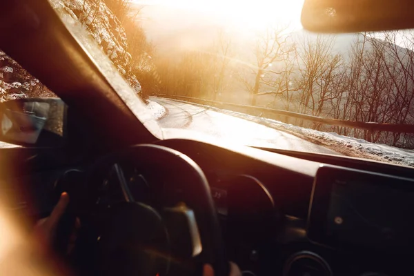 Driving Details Sunny Roads Caucasian Man Driving Car — Stockfoto