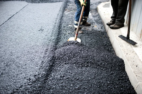 Zware tandem vibrerende roller compactor werken op asfalt stoep op weg herstellen — Stockfoto