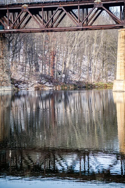 Järnvägsbro på vintern Paris Ontario — Stockfoto