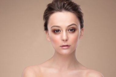 Güzel kadın portresi.