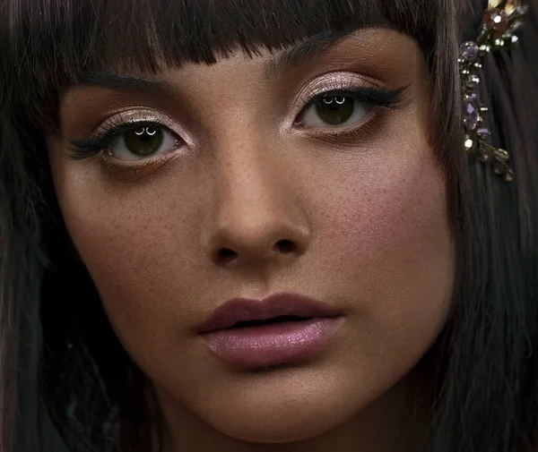 Close Young Woman Face Brown Eyes Makeup Arrows Long Eyelashes — Stock Photo, Image
