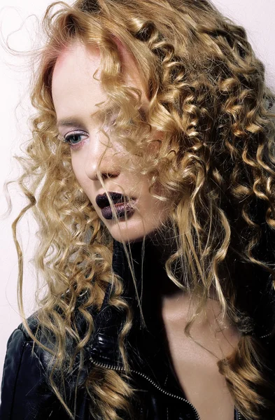 Charisma. Individuality. Young Woman with Curly Hairs — Stock Photo, Image