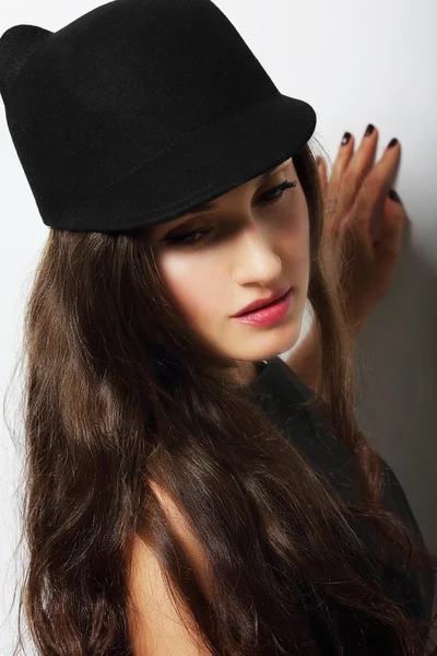 Vintage. Romantic Pensive Woman in Black Hat — Stock Photo, Image