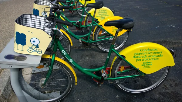 Algumas bicicletas do serviço Girocleta em Girona, Espanha — Fotografia de Stock