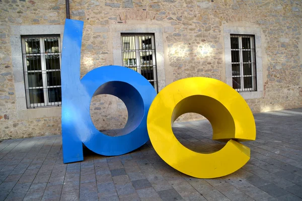 Letters sculpture named Les lletres toves in Girona, Spain — Stock Photo, Image