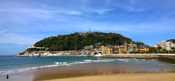 Utsikt över stranden La Concha i San Sebastián — Stockfoto