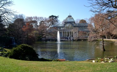 İspanya, Madrid 'deki El Retiro Parkı' ndaki Kristal Saray