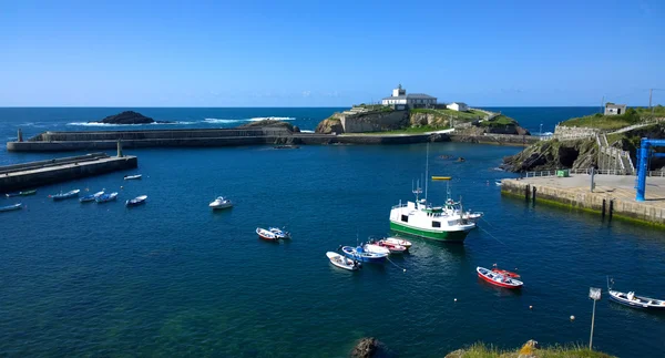 View of the seaport in Tapia de Casariego in Asturias, Spain — Stok fotoğraf