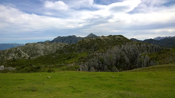 Visa av nationalparken Picos de Europa i Asturias, Spanien — Stockfoto