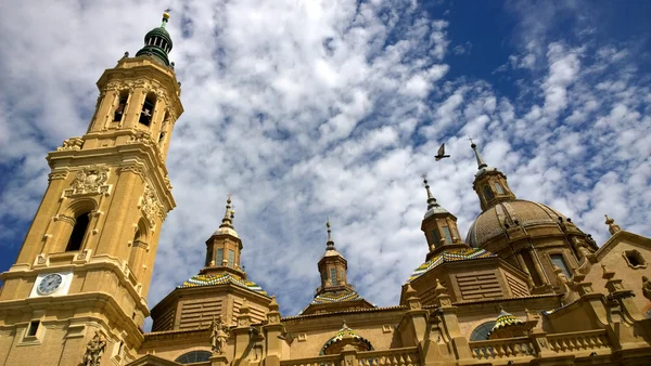 Basilika - Cathedral of Our Lady of pelaren i Zaragoza, Spanien — Stockfoto