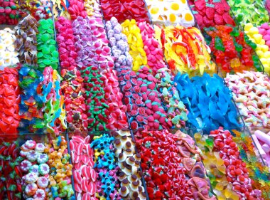 Renkli şekerler ürün yelpazesine