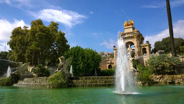 Fontanna w parc de la ciutadella, w barcelona, Hiszpania — Zdjęcie stockowe