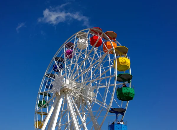 Roda grande colorido — Fotografia de Stock