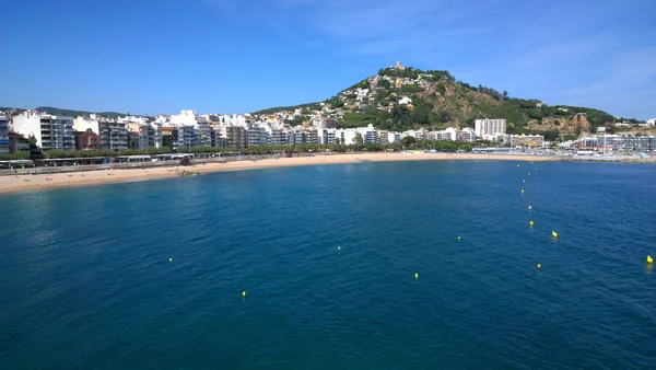 Utsikt över stranden i Blanes, Girona, Spanien — Stockfoto