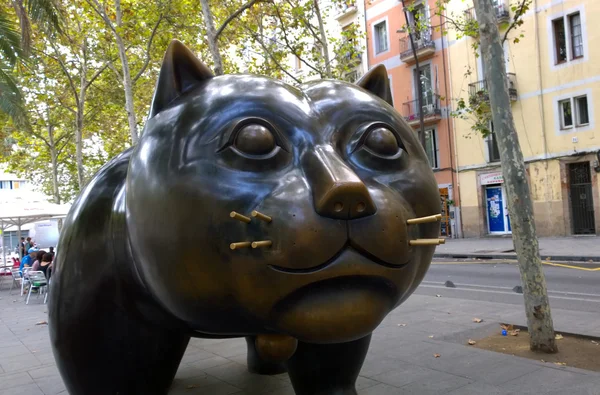 Katzenskulptur in barcelona, spanien — Stockfoto