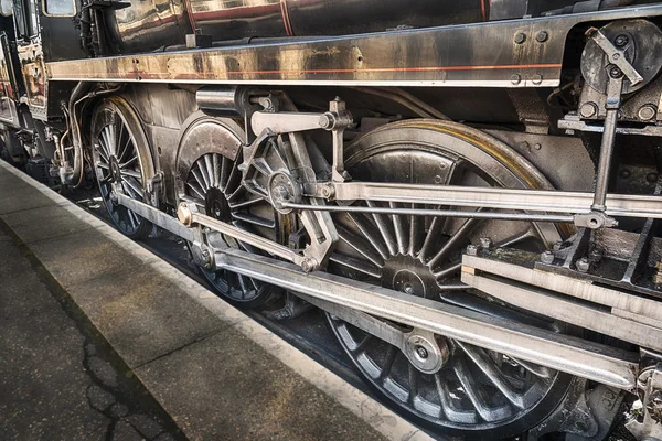 Old steam engine wheels — Stock Photo, Image