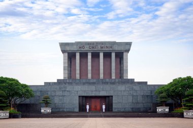 Vietnam 'ın başkenti Hanoi' deki Ba Dinh Meydanı 'ndaki Ho Chi Minh Anıt Mezarı' nın askeri onur kıtası..