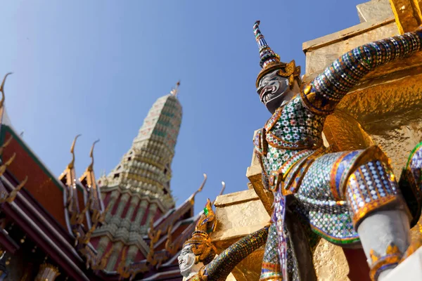 Demon Guardian Szobor Ellen Kék Wat Phra Kaew Temple Emerald — Stock Fotó
