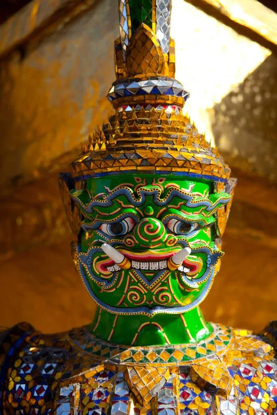 Demon Guardian Szobor Ellen Kék Wat Phra Kaew Temple Emerald — Stock Fotó