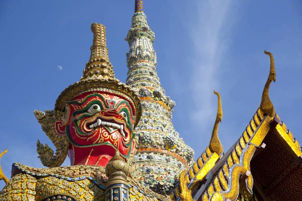 Demon Guardian Szobor Ellen Kék Wat Phra Kaew Temple Emerald — Stock Fotó