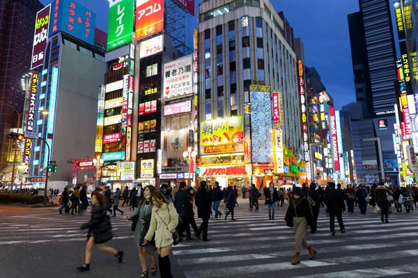 Уличная Жизнь Синдзюку Ночью Токио Метрополис Япония — стоковое фото