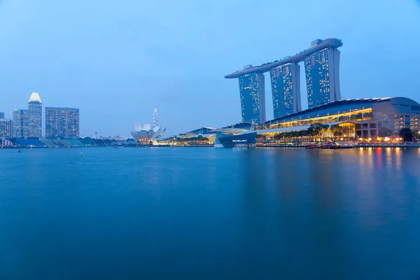 Nattutsikt Över Marina Bay Sands Resort Den Nya Ikonen För — Stockfoto