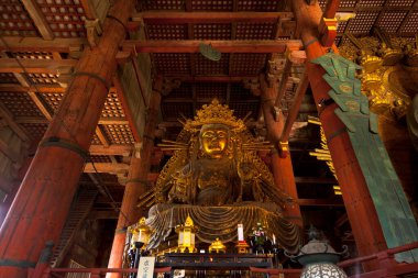 Nara 'daki Todai-ji tapınağındaki Büyük Buda.. 