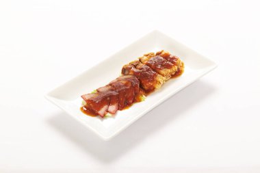 Doğu usulü domuz eti mi yoksa beyaz arka planda soslu Char Siew mi?.