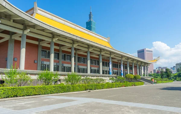 Widok Dnia Sun Yat Sen Memorial Hall Błękitne Niebo Tajpej — Zdjęcie stockowe