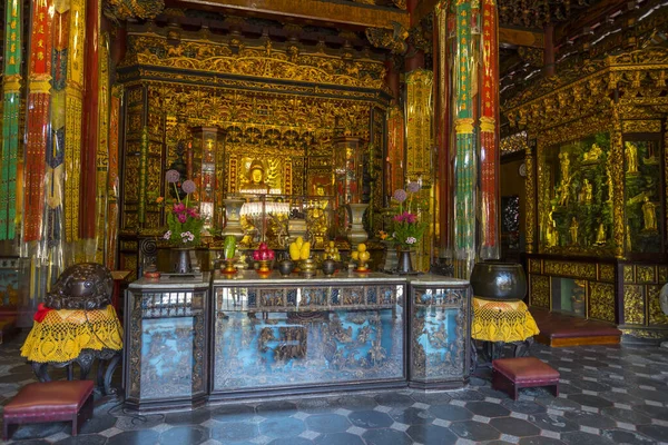 Arany Buddha Longshan Templom Főoltáránál Tajpejben Tajvanon — Stock Fotó