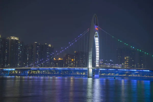 Guangzhou Stadsbild Skyline Över Floden Pearl Med Liede Bridge Upplyst — Stockfoto