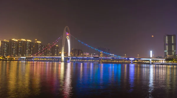Небо Города Гуанчжоу Над Рекой Жемчужина Подсветкой Моста Оде Ночью — стоковое фото