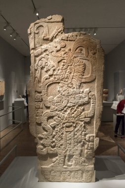 Maya uygarlığının taş oyma duvarı.