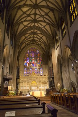New York, ABD 'de Aşağı Manhattan' daki Trinity Kilisesi 'nin iç görünümü