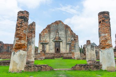 Lopburi, Tayland 'da Wat Phra Si Mahathat harabesi.