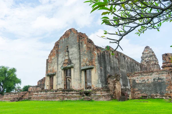 Ruin Wat Phra Mahathat Στο Lopburi Ταϊλάνδη — Φωτογραφία Αρχείου
