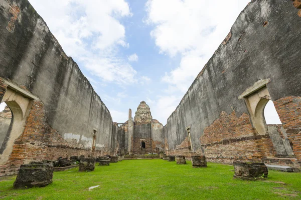 Ruiny Wat Phra Mahathat Lopburi Tajlandia — Zdjęcie stockowe