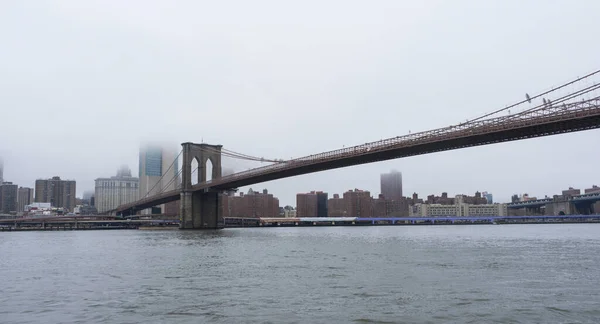 Brooklin Bridge Manhattan Raining Day New York City Usa — Stock Photo, Image