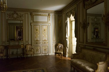 New York, ABD 'deki Metropolitan Sanat Müzesi' nde (the Met) oda içi görüntü Rönesans tasarımı dekorasyonu